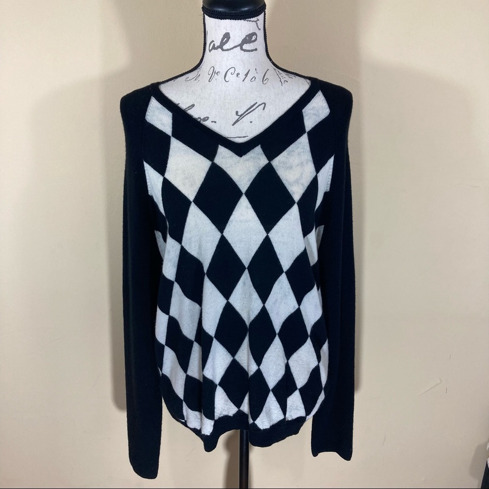 Club Monaco Italian merino wool v-neck argyle sweater L